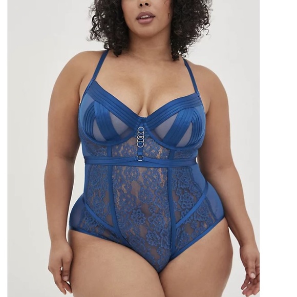 torrid Other - TORRID STRAPS AND RINGS LACE BODYSUIT WITH OPEN BACK